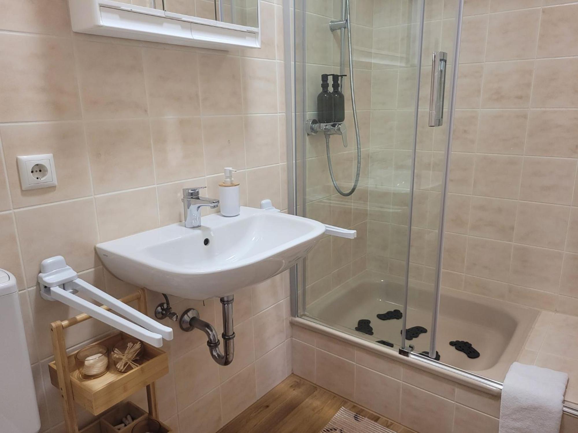 Stay Apartment Bergblick 4 Personen Parkplatz Zentral 바트피르몬트 외부 사진